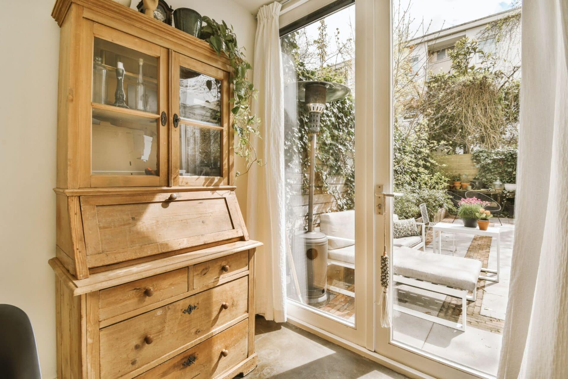 s blob v1 IMAGE zfpszxKt9jQ - Exterior Door Glass: Tempered, Laminated, or Insulated? - Angelo and Sons